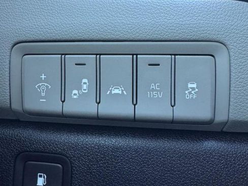 Used 2018 Kia Sedona SX Limited FWD image 10