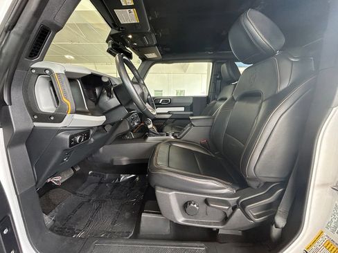 Used 2023 Ford Bronco Badlands AWD/4WD image 11