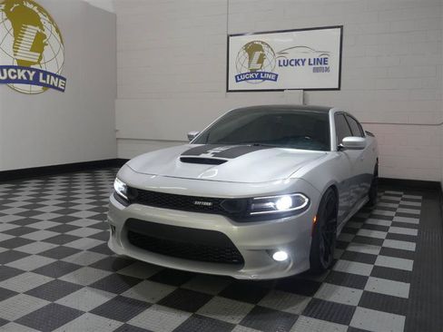 Used 2019 Dodge Charger Scat Pack w/ Daytona Edition Group RWD image 4