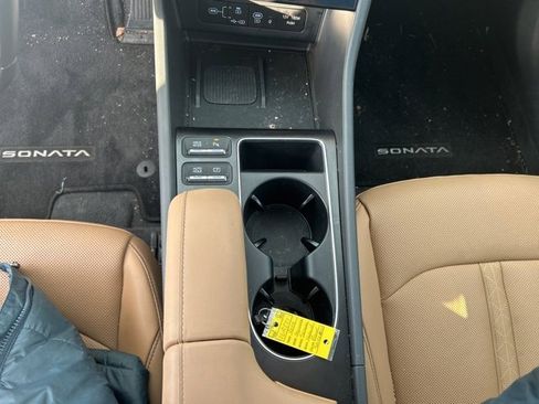 Used 2025 Hyundai Sonata Limited image 21