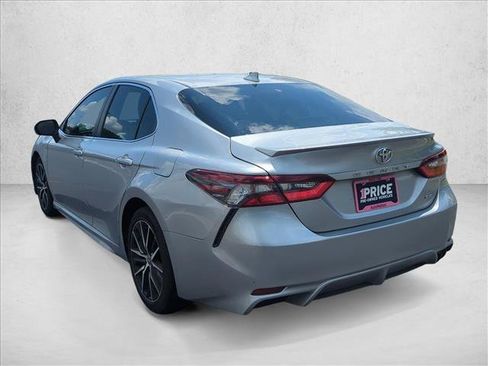 Used 2021 Toyota Camry SE FWD image 8