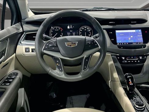 Certified 2023 Cadillac XT5 Premium Luxury AWD/4WD image 8