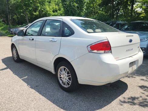 Used 2011 Ford Focus SE w/ 201A Rapid Spec Order Code FWD image 5