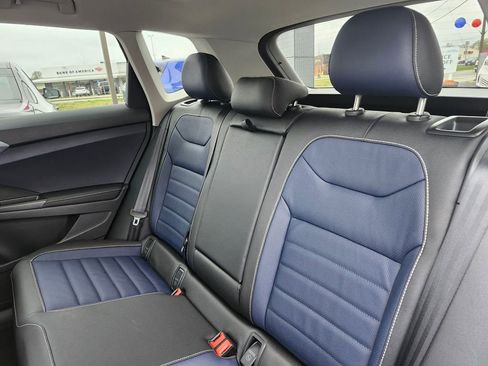 New 2026 Volkswagen Taos SEL AWD/4WD image 11