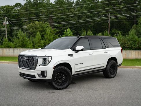 Used 2024 GMC Yukon Denali Ultimate AWD/4WD image 4