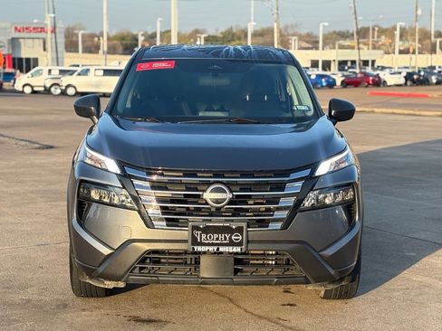 Certified 2024 Nissan Rogue S image 4