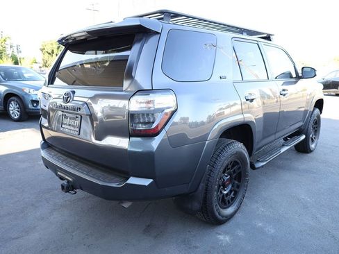 Used 2015 Toyota 4Runner SR5 AWD/4WD image 5