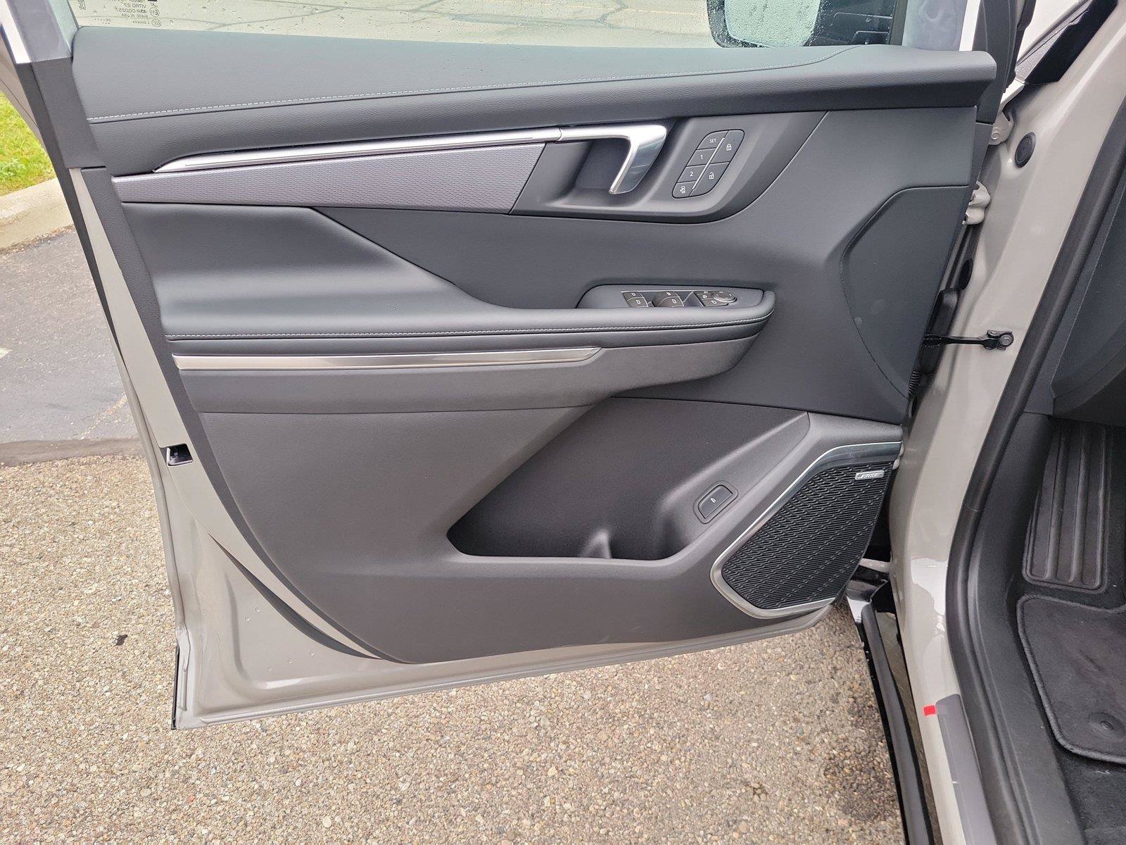 New 2027 Buick Enclave Sport Touring w/ Power Package FWD image 19