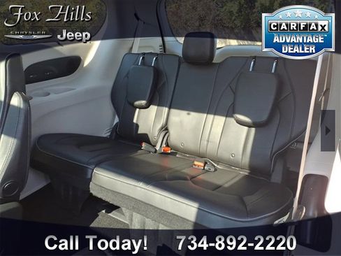 Used 2020 Chrysler Pacifica Limited w/ Tire & Wheel Group image 11