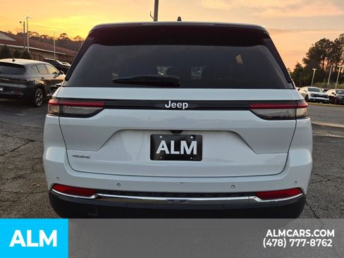 Used 2024 Jeep Grand Cherokee Limited image 10