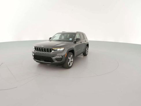 New 2025 Jeep Grand Cherokee Limited image 3