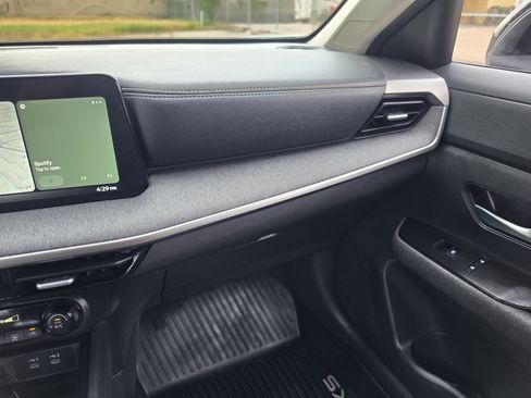 Used 2026 Nissan Kicks SV FWD image 26