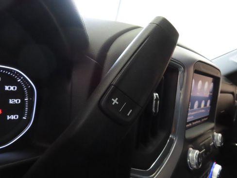 Used 2019 GMC Sierra 1500 SLT image 18