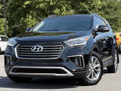 Used 2017 Hyundai Santa Fe SE w/ SE Premium Package 02