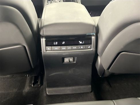 Used 2024 Lexus GX 550 image 24