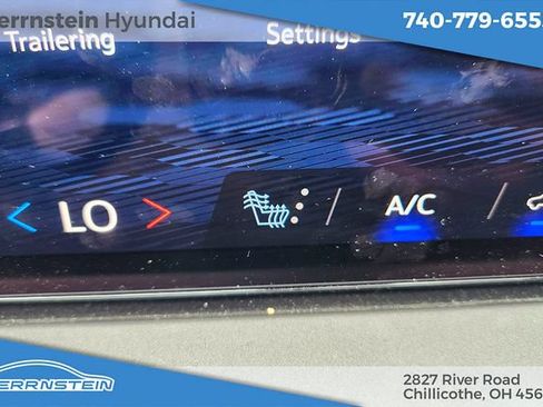 Used 2026 Chevrolet Traverse LT w/ Sun and Wheel Package AWD/4WD image 17