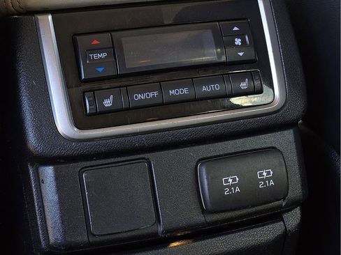 Used 2020 Subaru Ascent Limited w/ Technology Package image 12