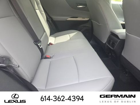 Used 2023 Toyota Venza XLE AWD/4WD image 31