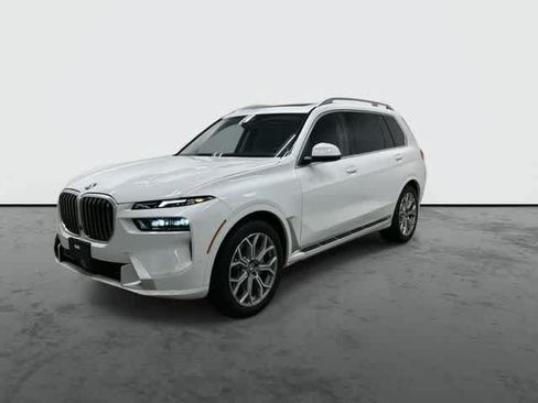 Used 2026 BMW X7 xDrive40i AWD/4WD image 8