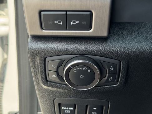 Used 2019 Ford F150 Platinum w/ Equipment Group 701A Luxury AWD/4WD image 24