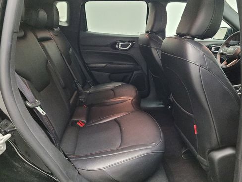 Used 2024 Jeep Compass Trailhawk image 19