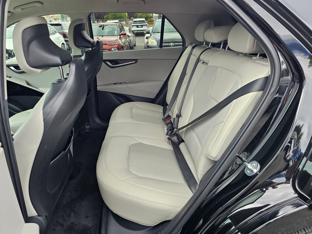 Certified 2023 Kia Niro Wind w/ Wind Preserve Package FWD image 22