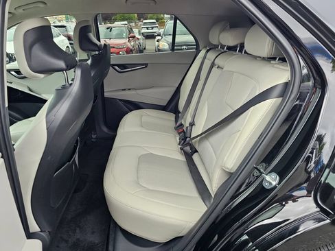 Certified 2023 Kia Niro Wind w/ Wind Preserve Package FWD image 22