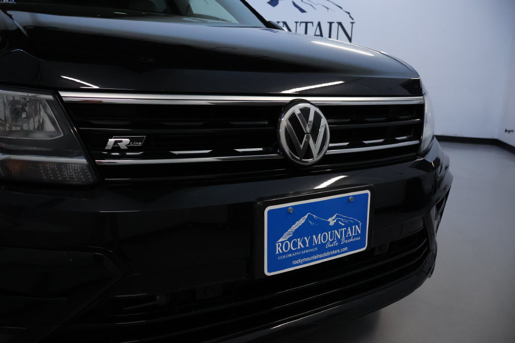 Used 2021 Volkswagen Tiguan SE R-Line AWD/4WD image 10