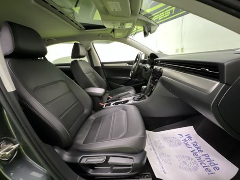 Used 2022 Volkswagen Passat 2.0T SE FWD image 27