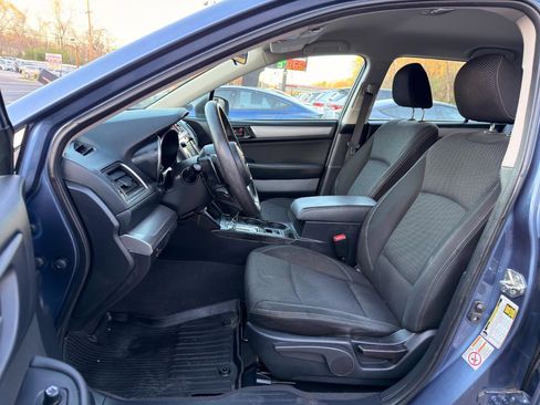 Used 2018 Subaru Outback 2.5i image 9