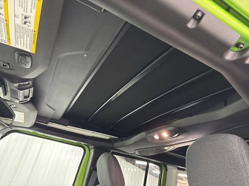 New 2025 Jeep Wrangler Unlimited Rubicon image 16