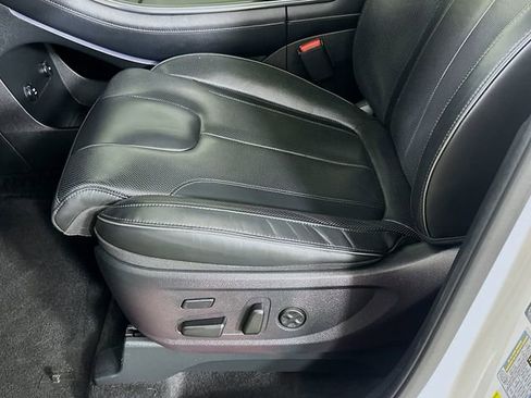 Used 2021 Hyundai Palisade Limited image 32