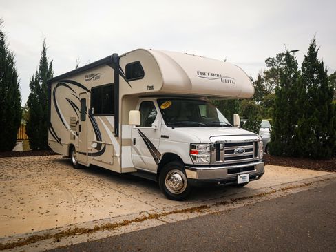 Used 2018 Ford E-350 and Econoline 350 Super Duty w/ Motorhome Prep Package image 2