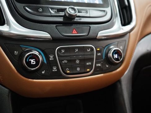 Used 2020 Chevrolet Equinox Premier image 30