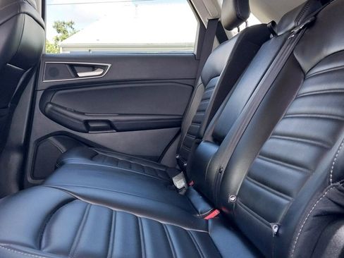 Used 2024 Ford Edge SEL image 17