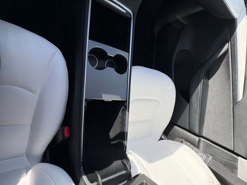 Used 2023 Tesla Model Y Long Range image 19