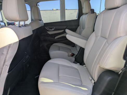 Used 2022 Subaru Ascent Limited AWD/4WD image 14