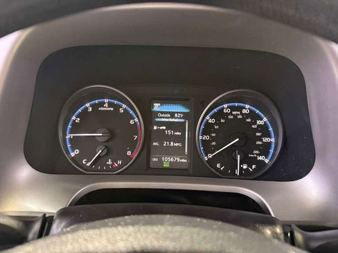 Used 2017 Toyota RAV4 LE FWD image 12