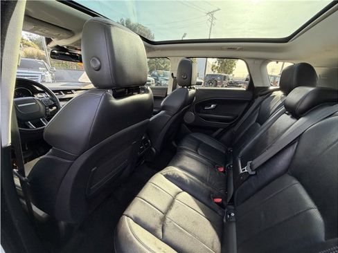 Used 2019 Land Rover Range Rover Evoque SE image 22