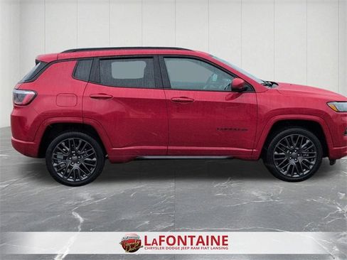 Certified 2023 Jeep Compass Limited image 6