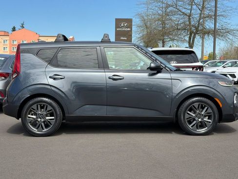 Used 2020 Kia Soul EX FWD image 3