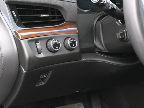 Used 2020 Cadillac Escalade Premium Luxury AWD/4WD image 23