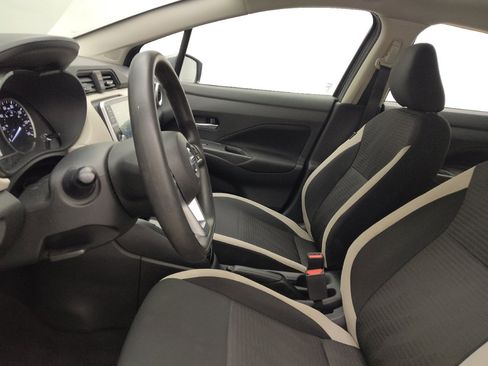 Used 2021 Nissan Versa SV FWD image 17