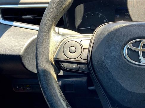 Used 2024 Toyota Corolla LE image 18