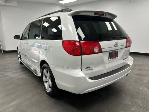 Used 2006 Toyota Sienna XLE Limited image 5