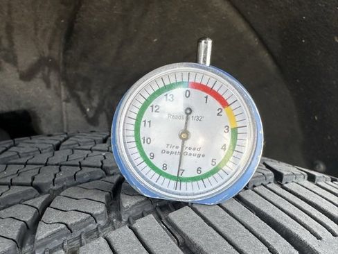 Certified 2020 Chevrolet Suburban Premier w/ Premier 6.2L Value Package image 36