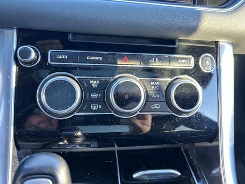 Used 2015 Land Rover Range Rover Sport HSE image 34