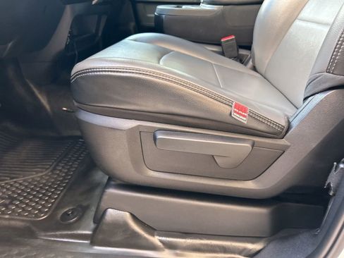 Used 2021 RAM 2500 Tradesman w/ Chrome Appearance Group image 42