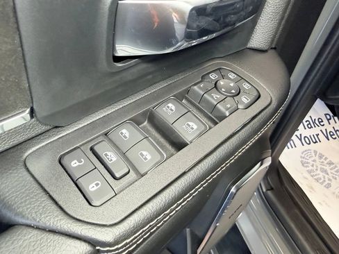 New 2026 RAM 2500 Laramie AWD/4WD image 17