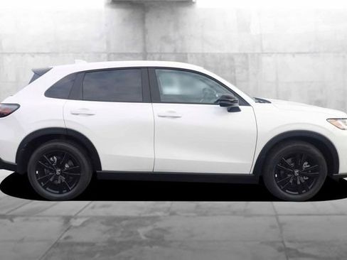 New 2026 Honda HR-V Sport image 5